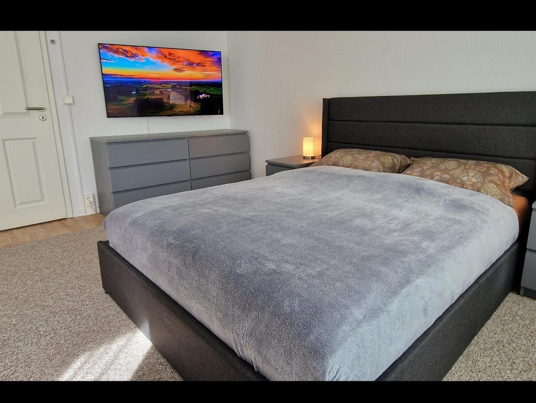 Zentrum Apartment - Oled Tv - Ps4 - Balkon - Parking เคมนิตซ์ ภายนอก รูปภาพ