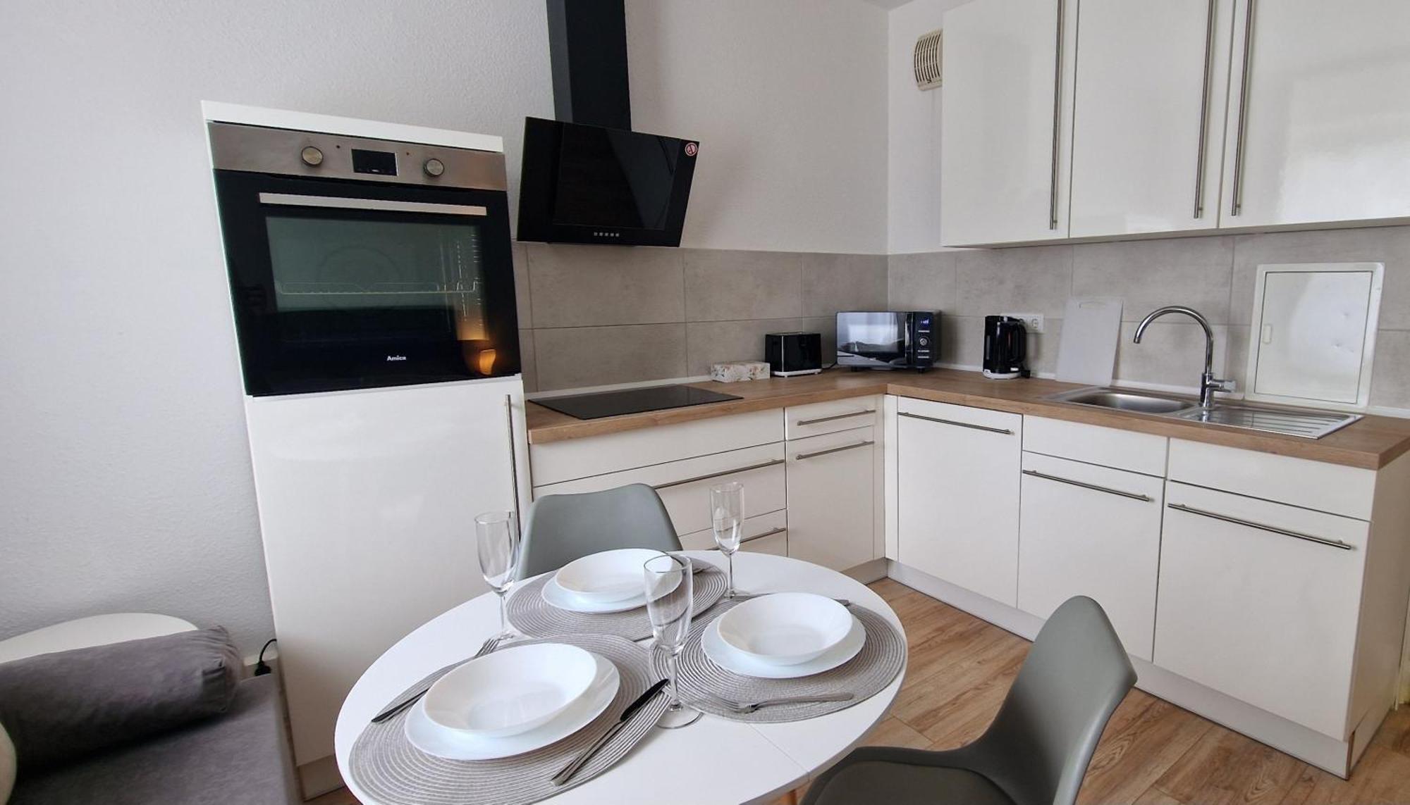 Zentrum Apartment - Oled Tv - Ps4 - Balkon - Parking เคมนิตซ์ ภายนอก รูปภาพ